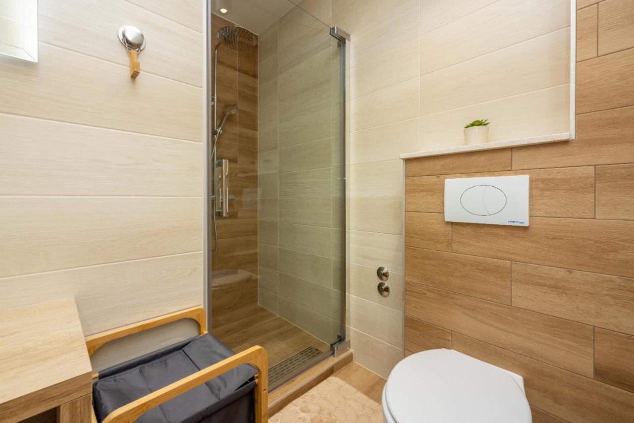 Villa Antani With Heated Pool, Sauna & Jacuzzi 크리크베니카 외부 사진