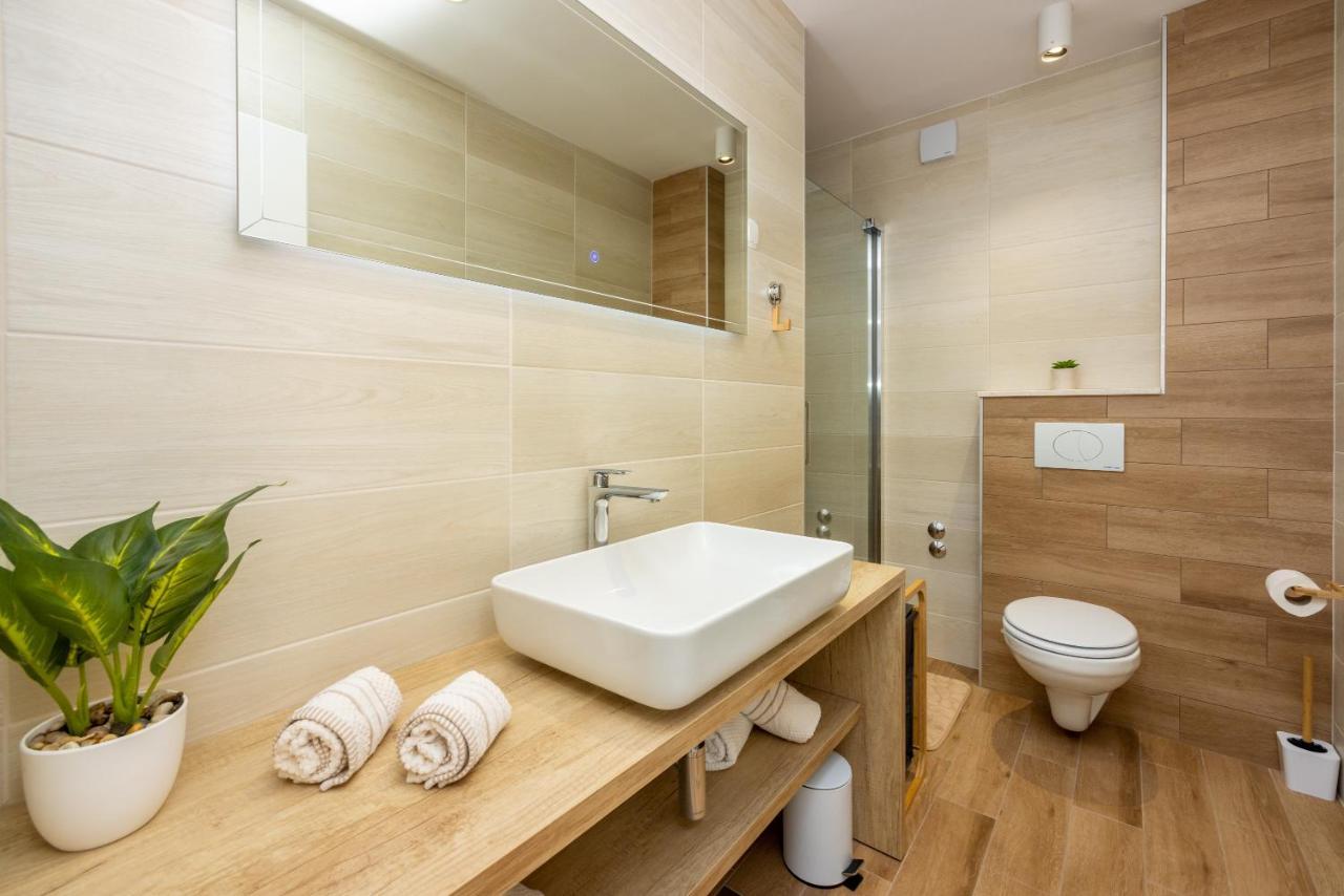 Villa Antani With Heated Pool, Sauna & Jacuzzi 크리크베니카 외부 사진