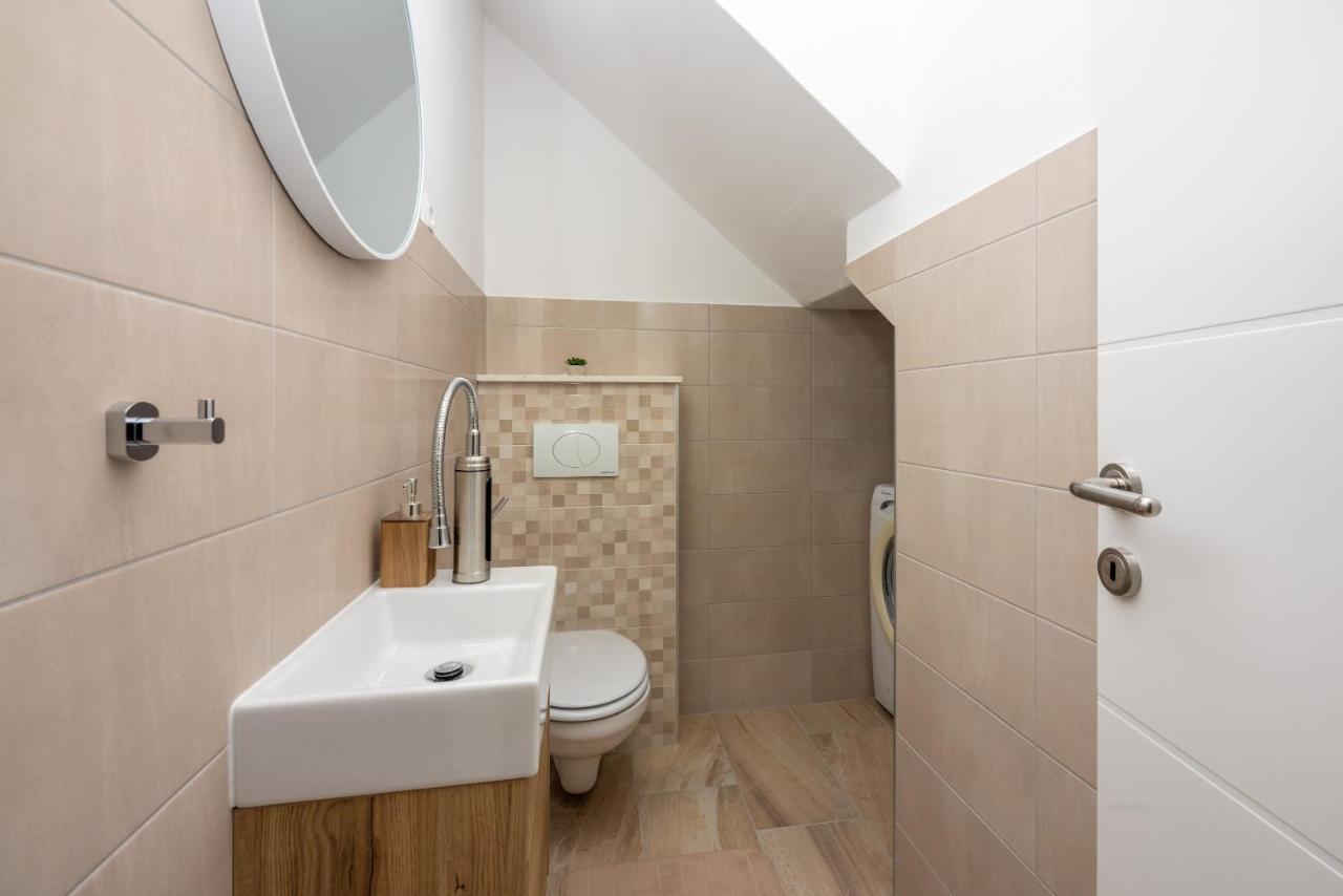 Villa Antani With Heated Pool, Sauna & Jacuzzi 크리크베니카 외부 사진