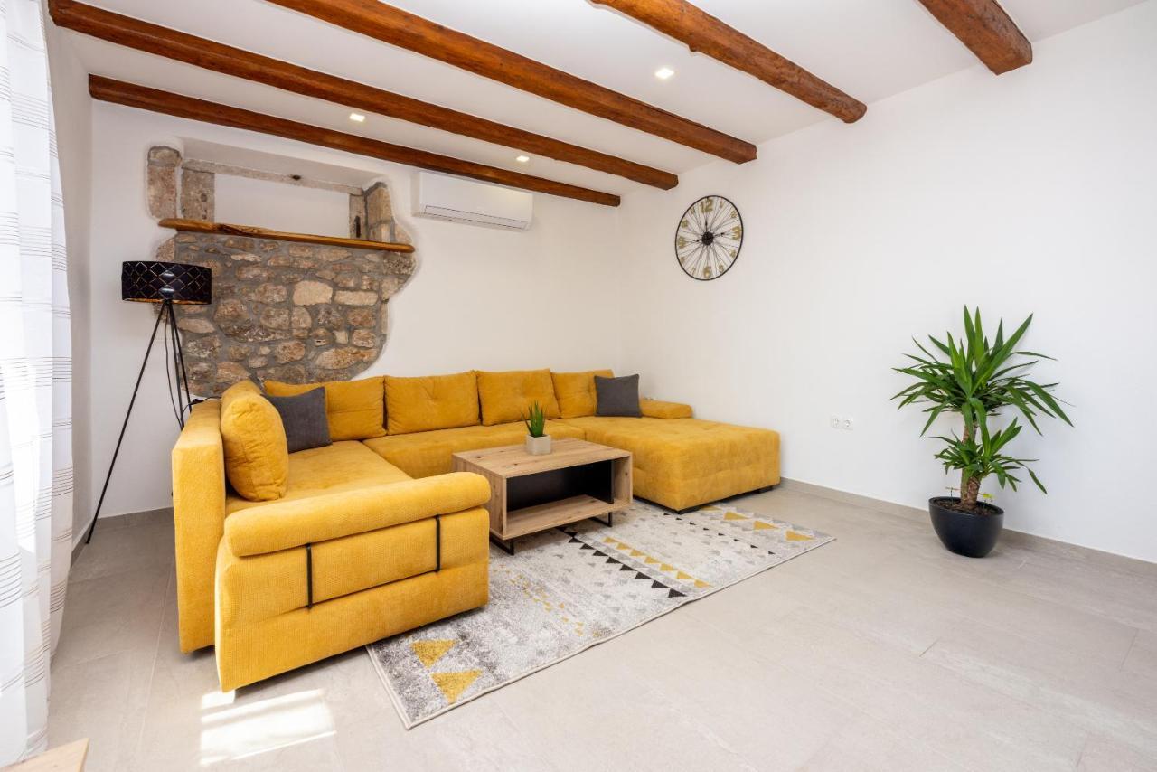 Villa Antani With Heated Pool, Sauna & Jacuzzi 크리크베니카 외부 사진
