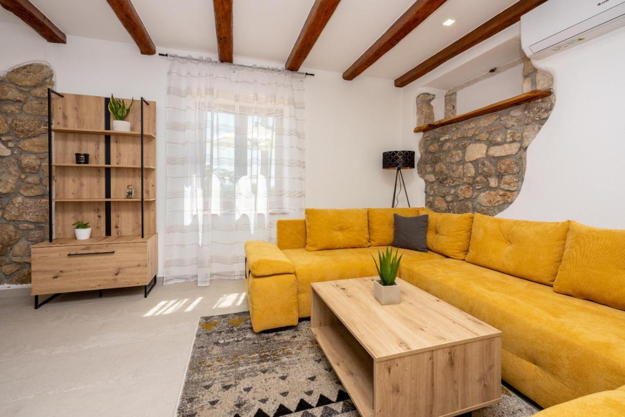 Villa Antani With Heated Pool, Sauna & Jacuzzi 크리크베니카 외부 사진